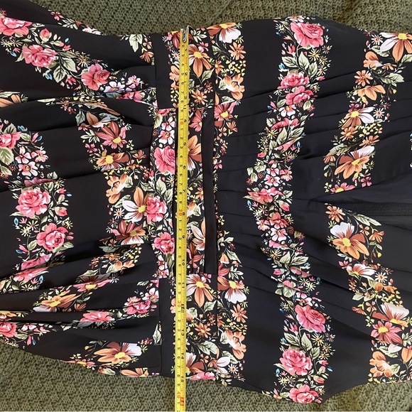 Striped Floral Unique Vintage 50s Swing Dress - Picture 7 of 8